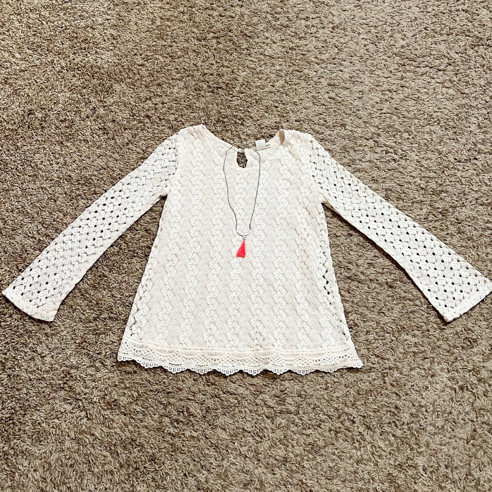 NWOT! [Self Esteem] Cream Lace Long Sleeves Blouse w/Necklace
